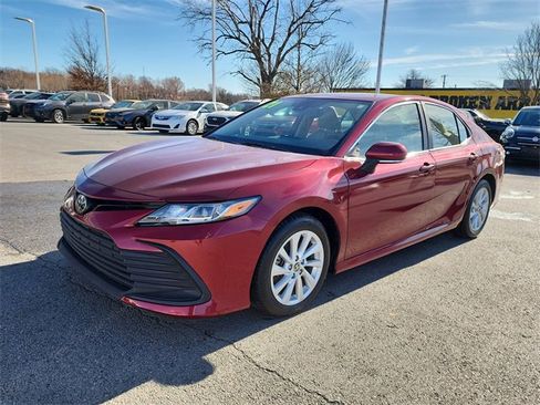 Used 2021 Toyota Camry LE w/ Convenience Package image 7