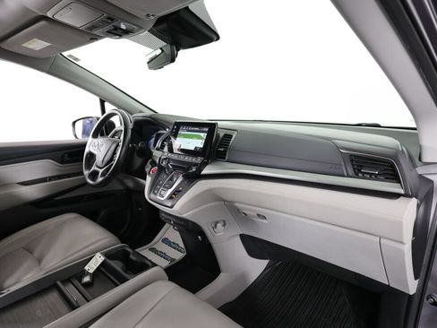Used 2018 Honda Odyssey Touring image 24