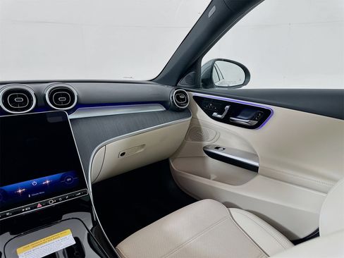 Used 2025 Mercedes-Benz C 300 Sedan image 24