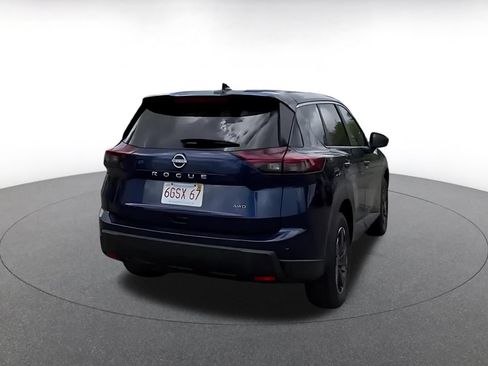 Used 2025 Nissan Rogue SV AWD/4WD image 12