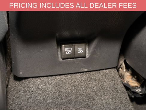 Used 2025 Toyota Camry SE FWD image 7