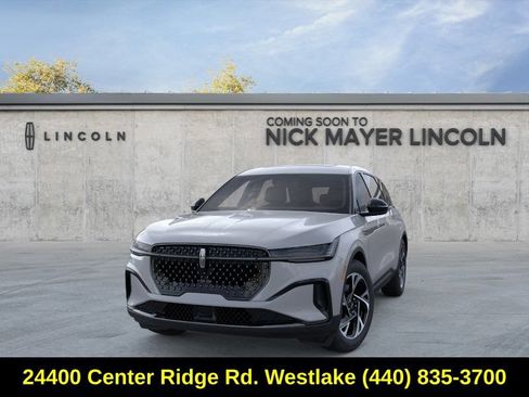 Used 2026 Lincoln Nautilus Premier w/ Equipment Group 102A AWD/4WD image 2