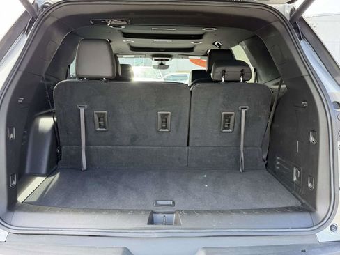 Used 2023 Chevrolet Traverse RS AWD/4WD image 13