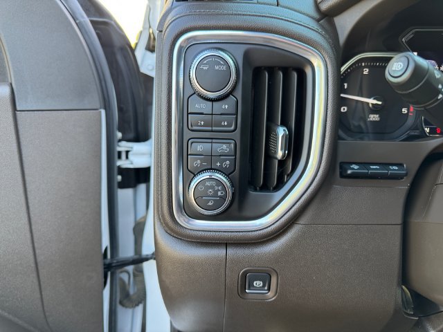 Used 2023 GMC Sierra 3500 Denali w/ Denali Ultimate Package AWD/4WD image 23