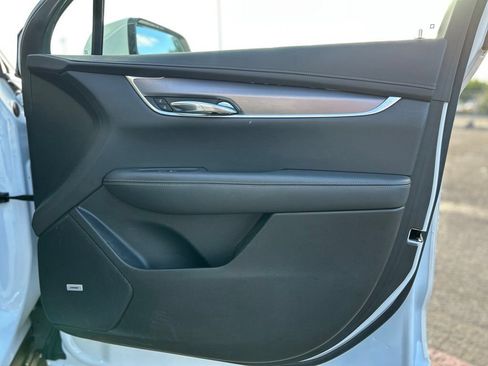 Used 2024 Cadillac XT6 Luxury w/ LPO, Floor Liner Package AWD/4WD image 20