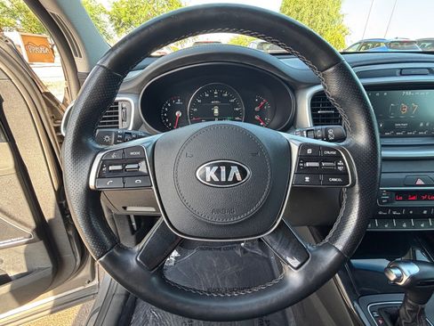 Used 2019 Kia Sorento SX w/ SX Touring Package FWD image 12