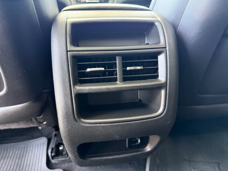Used 2017 Cadillac XT5 Luxury w/ Driver Awareness Package FWD image 29
