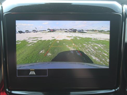Used 2023 Chevrolet Traverse LT AWD/4WD image 13