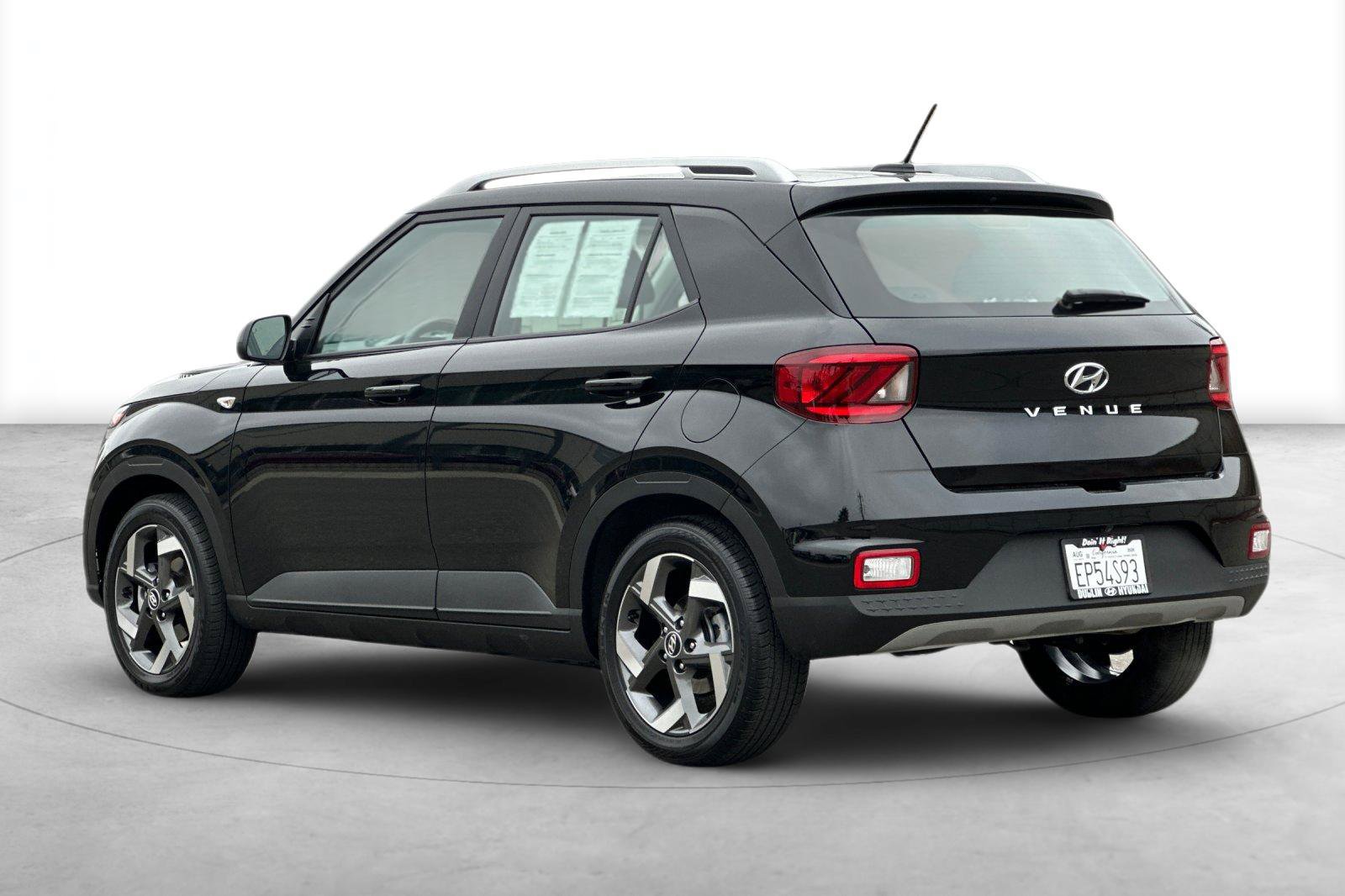 Certified 2026 Hyundai Venue SEL FWD image 4
