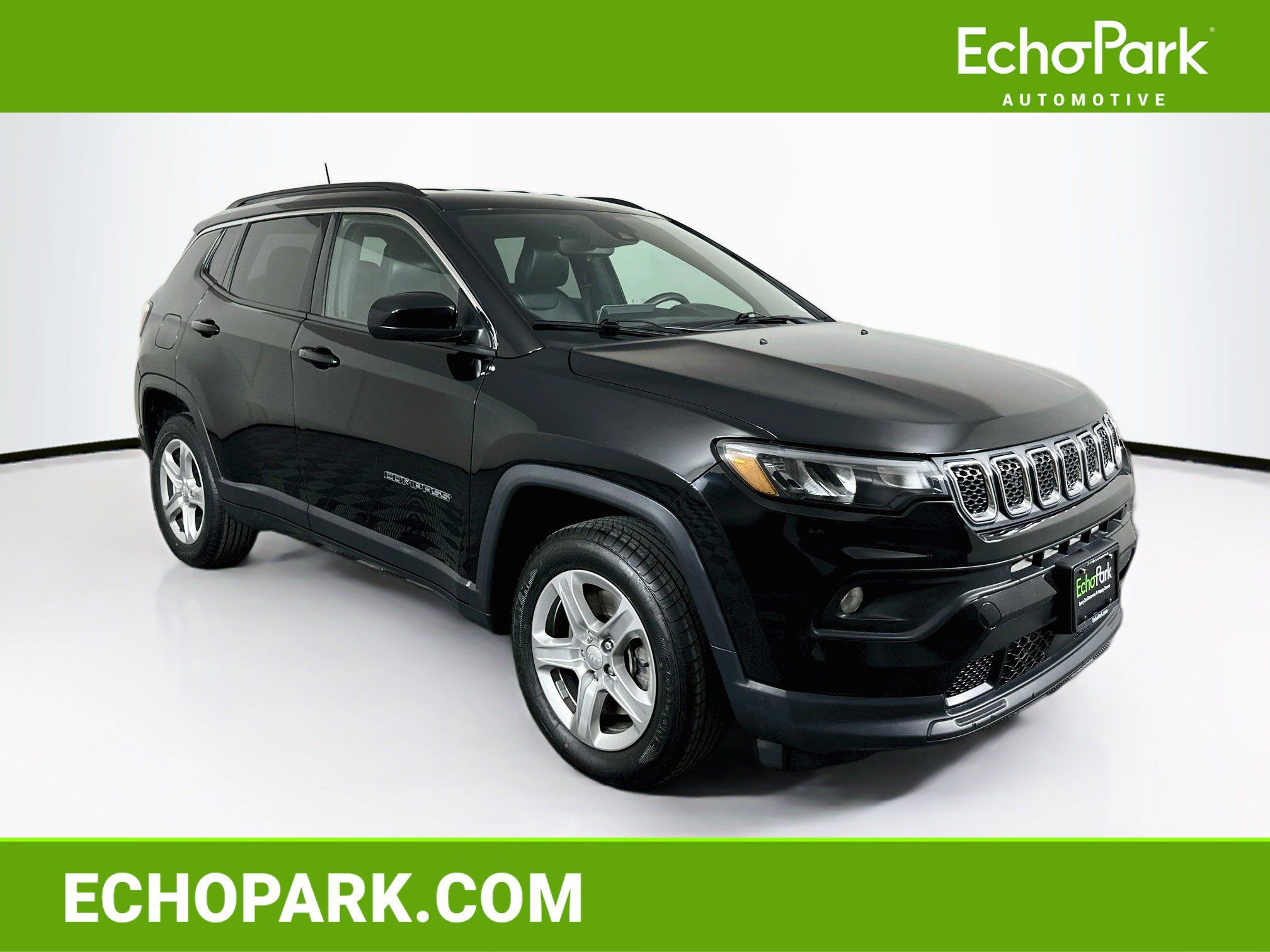 Used 2023 Jeep Compass Latitude AWD/4WD image 1