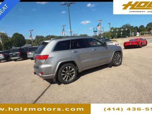 Used 2018 Jeep Grand Cherokee Overland AWD/4WD image 8