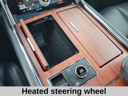 Used 2024 Lincoln Navigator Premiere image 10