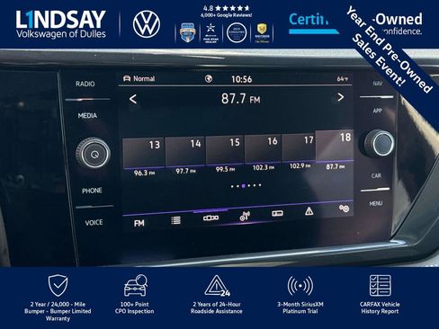 Certified 2022 Volkswagen Taos SEL w/ Panoramic Sunroof Package image 18