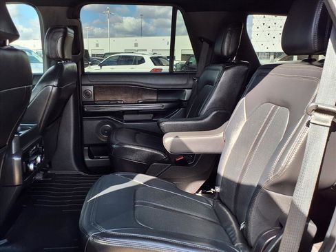 Used 2020 Ford Expedition Limited image 18