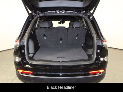 New 2025 Jeep Grand Cherokee Altitude image 13