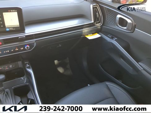 New 2025 Kia Sorento S image 17