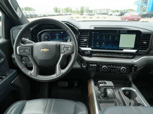 Used 2023 Chevrolet Silverado 1500 High Country w/ High Country Premium Package AWD/4WD image 31