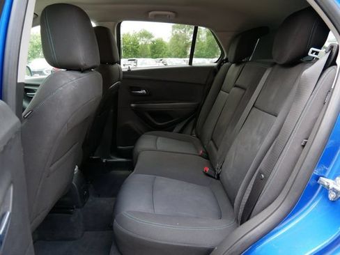Used 2016 Chevrolet Trax LT AWD/4WD image 11