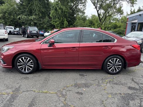 Used 2018 Subaru Legacy 2.5i Premium AWD/4WD image 2