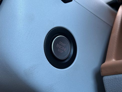 New 2025 Volkswagen ID. Buzz 1st Edition image 22