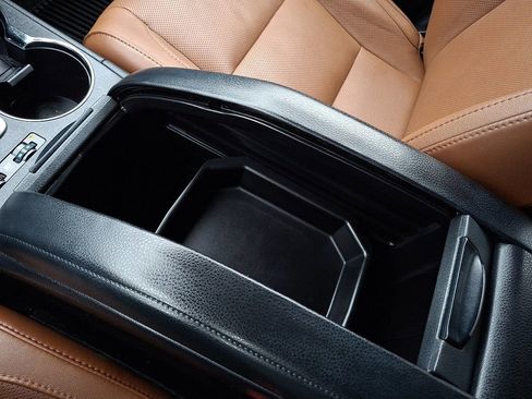 Used 2017 Toyota Highlander Limited image 27