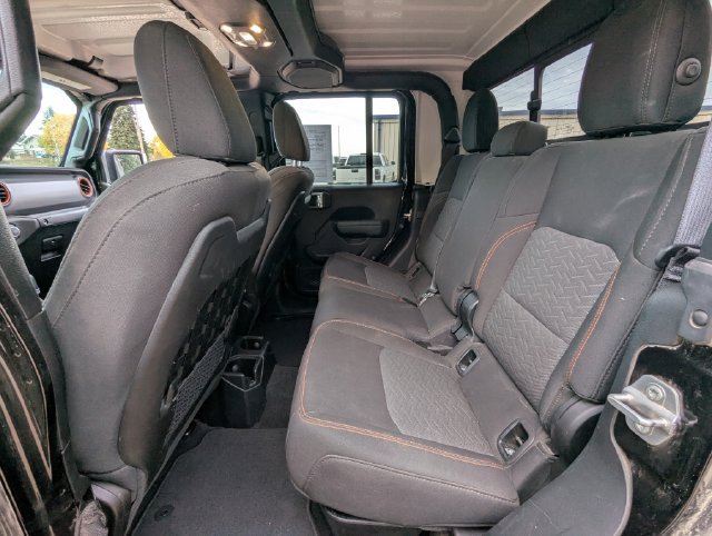 Used 2023 Jeep Gladiator Mojave w/ Cold Weather Group AWD/4WD image 9