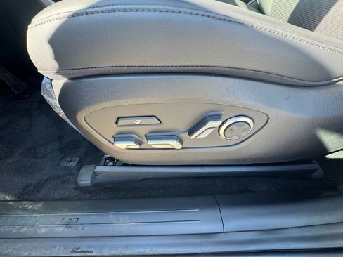 New 2026 Hyundai Ioniq 9 Limited image 19