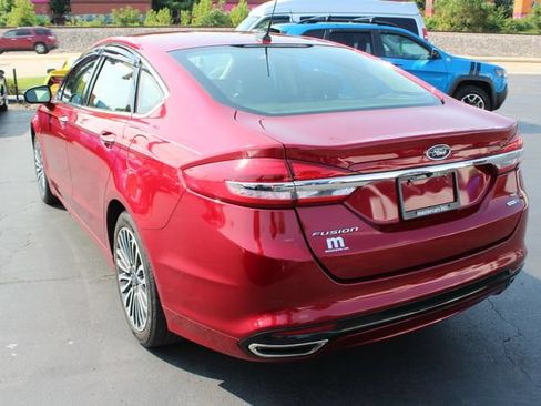 Used 2017 Ford Fusion SE w/ Fusion SE Technology Package AWD/4WD image 6
