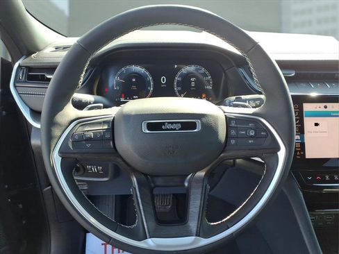 New 2026 Jeep Grand Cherokee Altitude AWD/4WD image 11