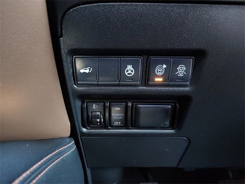 Used 2019 Nissan Armada Platinum w/ Captain's Chairs Package image 16