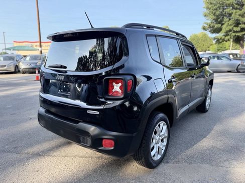 Used 2017 Jeep Renegade Latitude AWD/4WD image 5