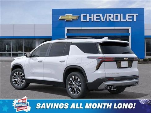 New 2026 Chevrolet Traverse LT w/ Sun and Wheel Package AWD/4WD image 3