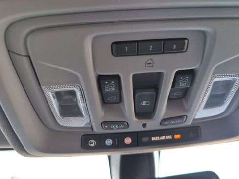 Used 2022 GMC Sierra 1500 SLT w/ SLT Premium Package image 26