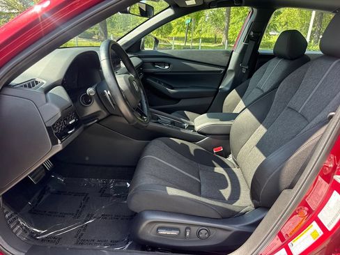 Used 2024 Honda Accord Sport image 13