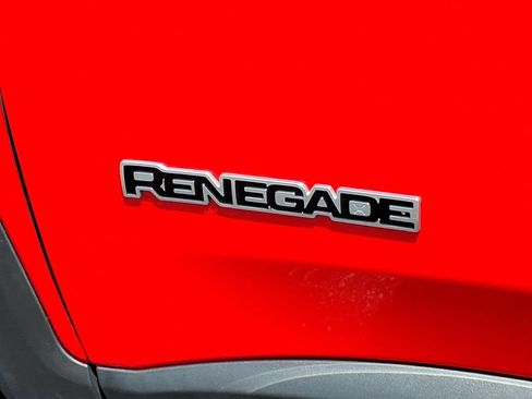 Used 2020 Jeep Renegade Sport w/ Sport Appearance Group AWD/4WD image 32