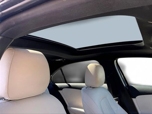 Used 2020 Mercedes-Benz A 220 image 16