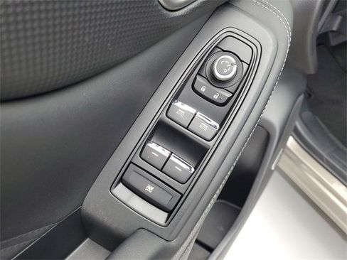 Used 2021 Subaru Forester Limited image 22