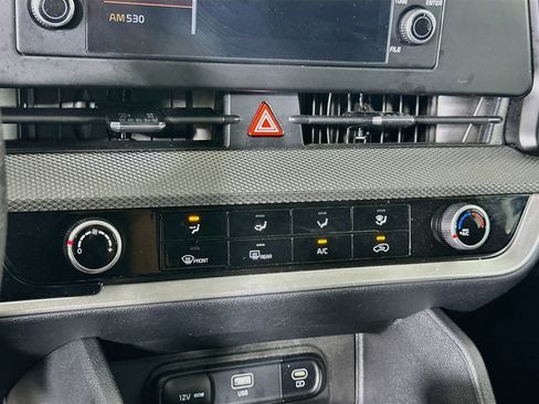Used 2025 Kia Sportage LX FWD image 23