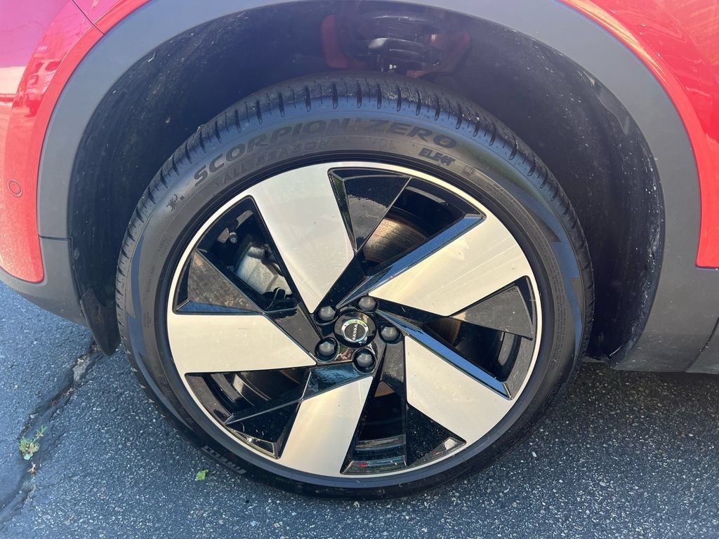 Certified 2023 Volvo C40 P8 Recharge Ultimate AWD/4WD image 9