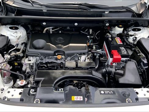 Used 2021 Toyota RAV4 XLE Premium FWD image 31