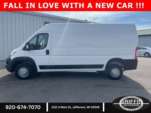 Used 2024 RAM ProMaster 2500 image 2