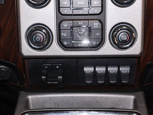 Used 2016 Ford F350 Lariat w/ Lariat Ultimate Package image 31