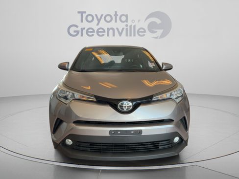 Used 2018 Toyota C-HR XLE FWD image 9