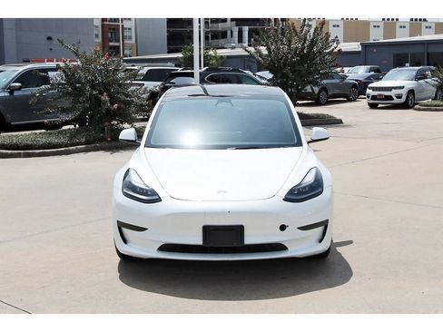 Used 2023 Tesla Model 3 Standard Range RWD image 2
