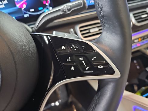 Certified 2025 Mercedes-Benz GLS 450 4MATIC image 21