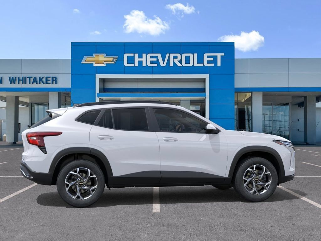 New 2026 Chevrolet Trax LT w/ Driver Confidence Package FWD image 5
