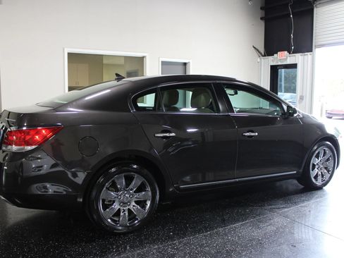Used 2013 Buick LaCrosse Leather w/ Entertainment Package FWD image 3