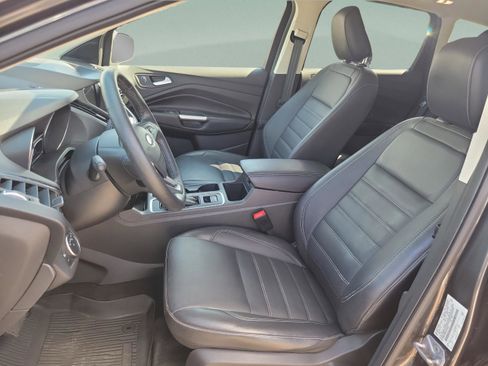 Certified 2019 Ford Escape Titanium image 8