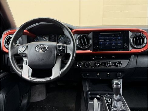 Used 2016 Toyota Tacoma TRD Off-Road w/ Towing Package AWD/4WD image 21