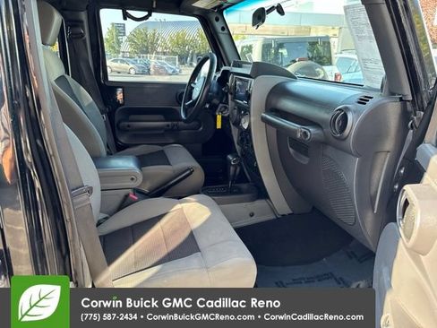 Used 2010 Jeep Wrangler Unlimited Rubicon w/ Dual Top Group AWD/4WD image 15